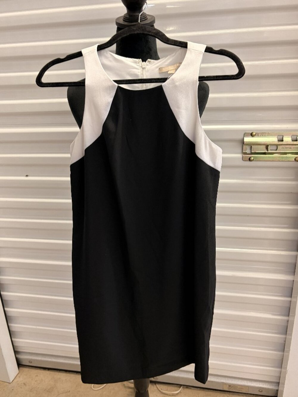 Women's Small (size 4) black and white Banana Republic dress